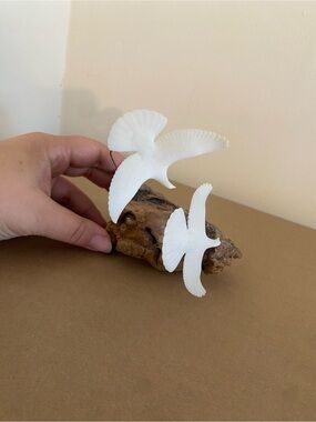Vintage John Perry sculpture Burlwood with white birds seagulls 2 birds on wire